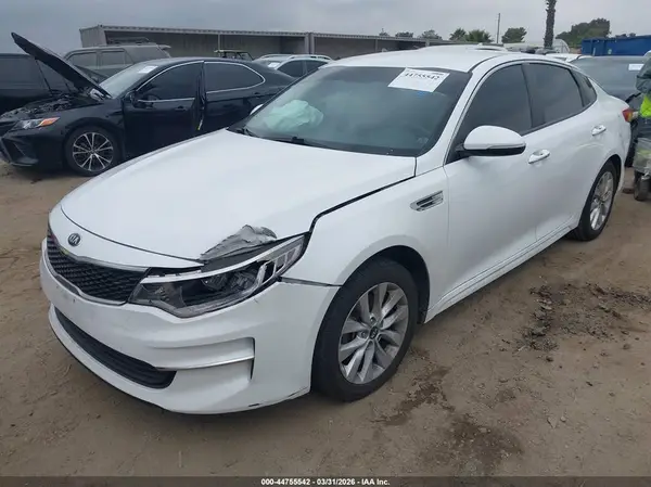 5XXGT4L34HG172884 2017 KIA OPTIMA - Image 2
