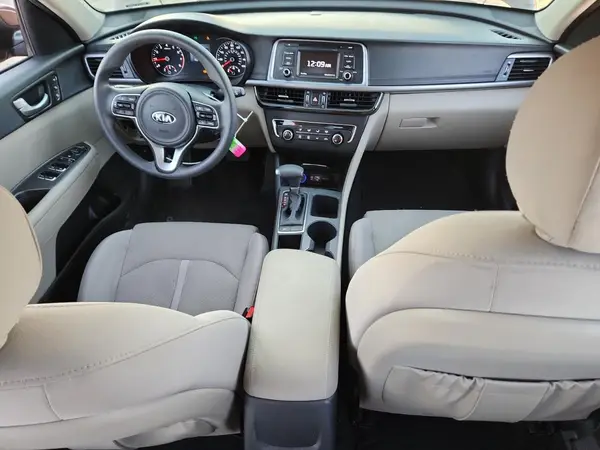5XXGT4L34HG177289 2017 KIA OPTIMA - Image 8
