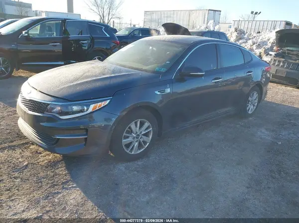 5XXGT4L34HG178121 2017 KIA OPTIMA - Image 2