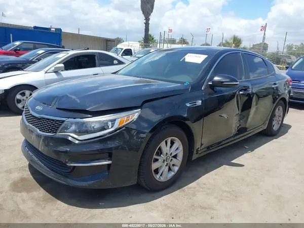 5XXGT4L34JG178755 2018 KIA OPTIMA - Image 2