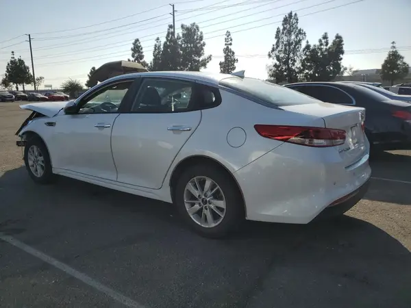 5XXGT4L34JG179985 2018 KIA OPTIMA - Image 2