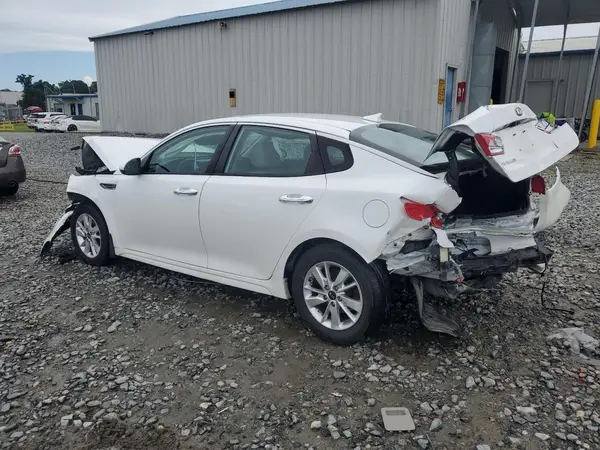 5XXGT4L34JG180683 2018 KIA OPTIMA - Image 2
