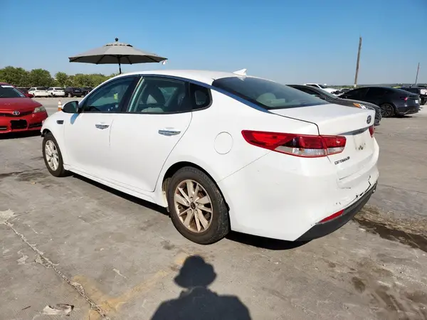 5XXGT4L34JG182871 2018 KIA OPTIMA - Image 2