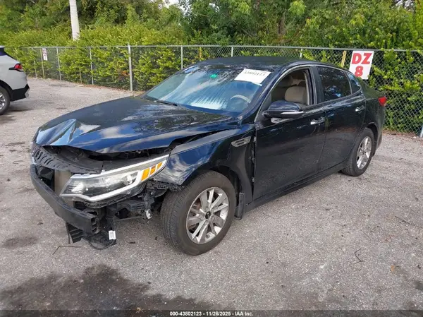 5XXGT4L34JG183485 2018 KIA OPTIMA - Image 2
