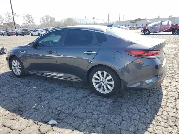 5XXGT4L34JG184555 2018 KIA OPTIMA - Image 2