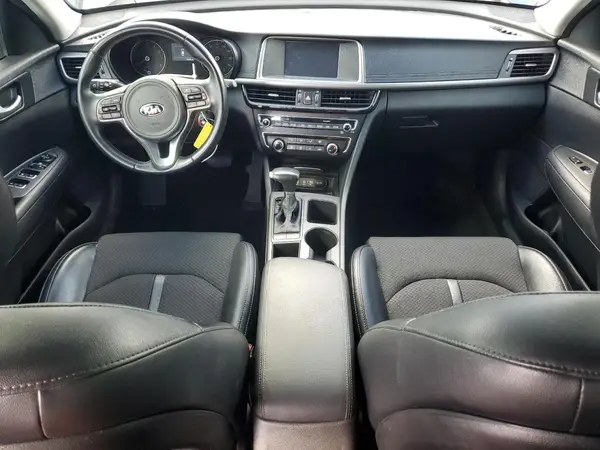 5XXGT4L34JG184555 2018 KIA OPTIMA - Image 8