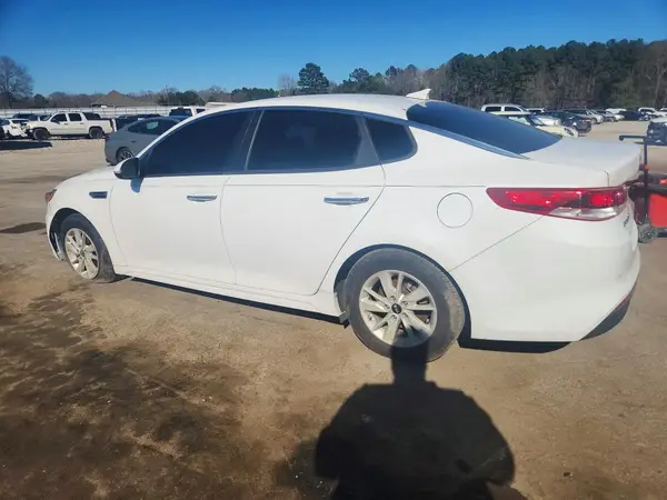 5XXGT4L34JG184815 2018 KIA OPTIMA - Image 2