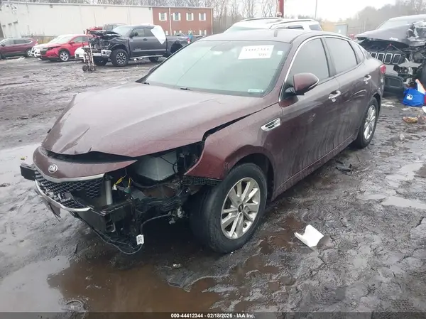 5XXGT4L34JG186239 2018 KIA OPTIMA - Image 2