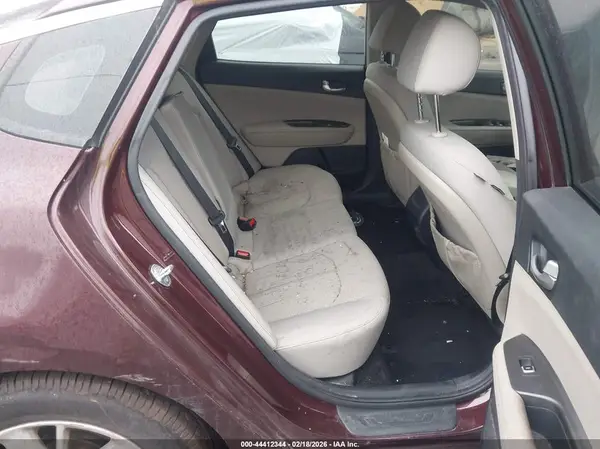 5XXGT4L34JG186239 2018 KIA OPTIMA - Image 8