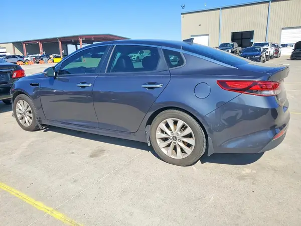 5XXGT4L34JG186449 2018 KIA OPTIMA - Image 2