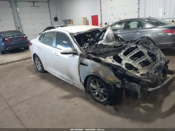 5XXGT4L34JG187195 2018 KIA OPTIMA - Image 1