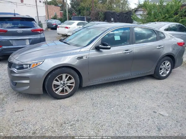 5XXGT4L34JG190453 2018 KIA OPTIMA - Image 2