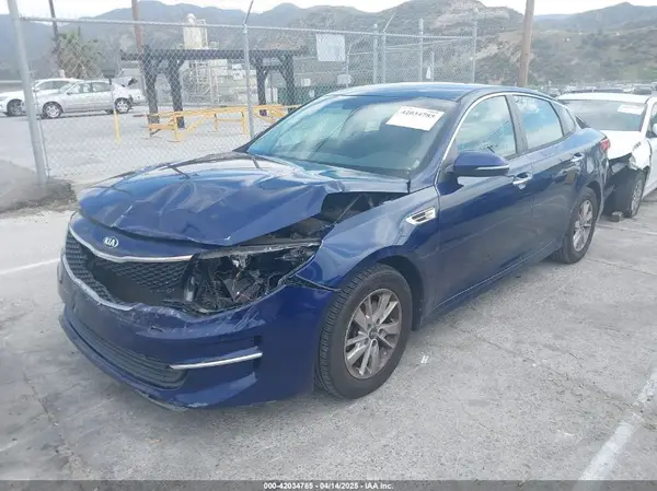 5XXGT4L34JG192140 2018 KIA OPTIMA - Image 2
