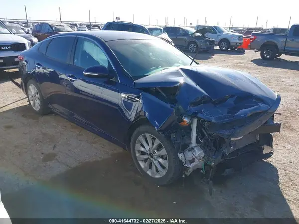 5XXGT4L34JG194647 2018 KIA OPTIMA - Image 1