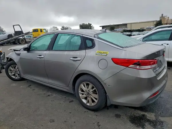 5XXGT4L34JG196107 2018 KIA OPTIMA - Image 2