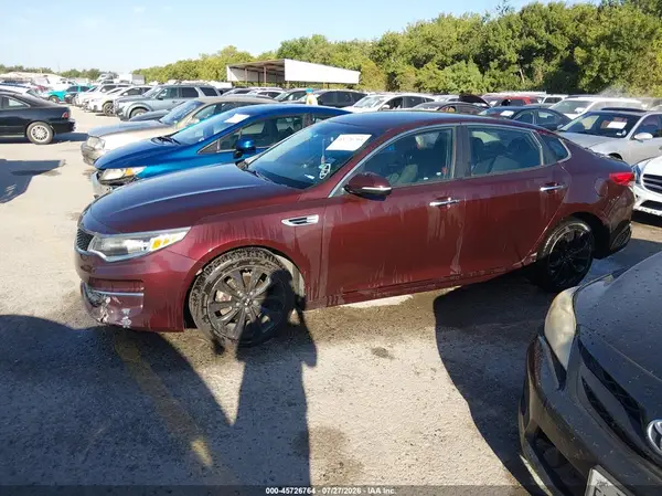 5XXGT4L34JG196348 2018 KIA OPTIMA - Image 2