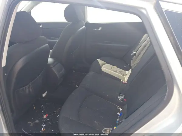 5XXGT4L34JG196429 2018 KIA OPTIMA - Image 8
