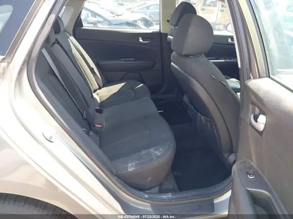 5XXGT4L34JG198052 2018 KIA OPTIMA - Image 8