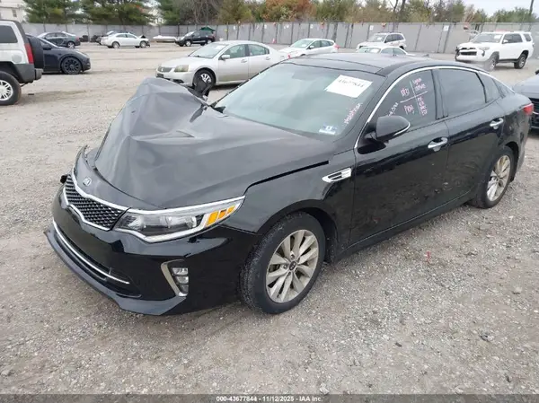 5XXGT4L34JG201712 2018 KIA OPTIMA - Image 2