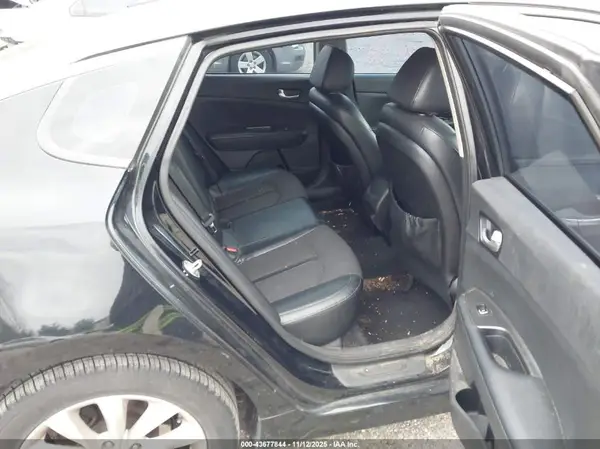 5XXGT4L34JG201712 2018 KIA OPTIMA - Image 8