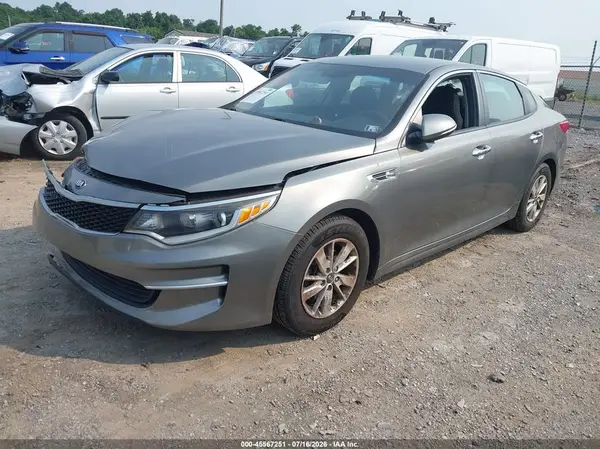5XXGT4L34JG202682 2018 KIA OPTIMA - Image 2