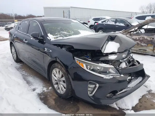 5XXGT4L34JG202763 2018 KIA OPTIMA - Image 1