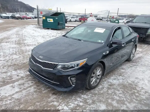 5XXGT4L34JG203573 2018 KIA OPTIMA - Image 2