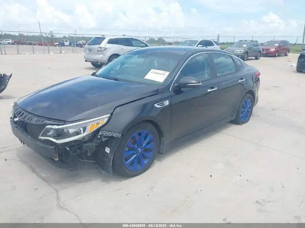 5XXGT4L34JG204299 2018 KIA OPTIMA - Image 2