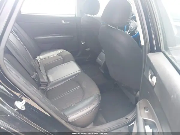 5XXGT4L34JG204299 2018 KIA OPTIMA - Image 8