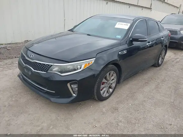 5XXGT4L34JG206182 2018 KIA OPTIMA - Image 2
