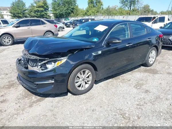 5XXGT4L34JG206831 2018 KIA OPTIMA - Image 2