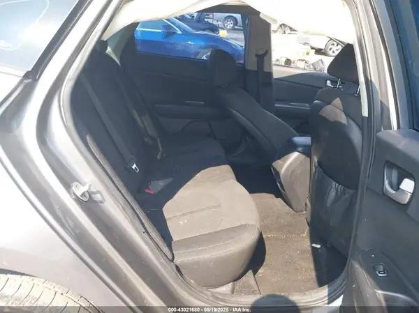 5XXGT4L34JG207283 2018 KIA OPTIMA - Image 8