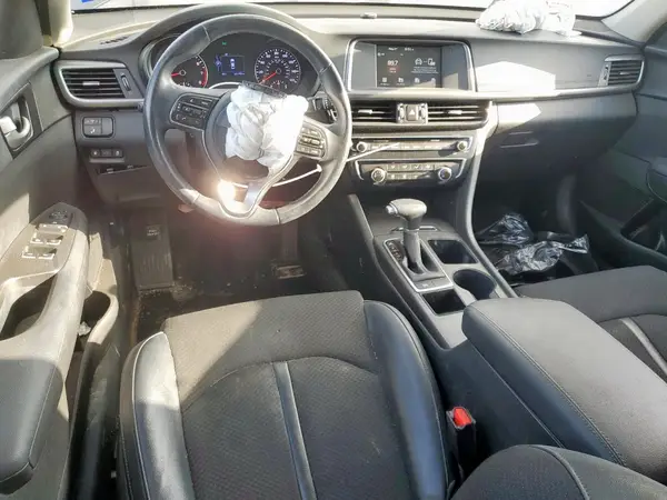 5XXGT4L34JG208532 2018 KIA OPTIMA - Image 8