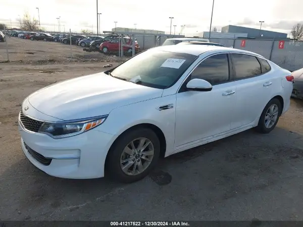 5XXGT4L34JG208756 2018 KIA OPTIMA - Image 2