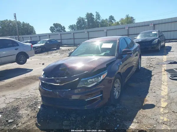 5XXGT4L34JG210006 2018 KIA OPTIMA - Image 2