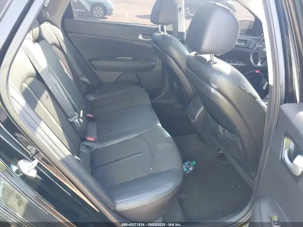 5XXGT4L34JG210233 2018 KIA OPTIMA - Image 8