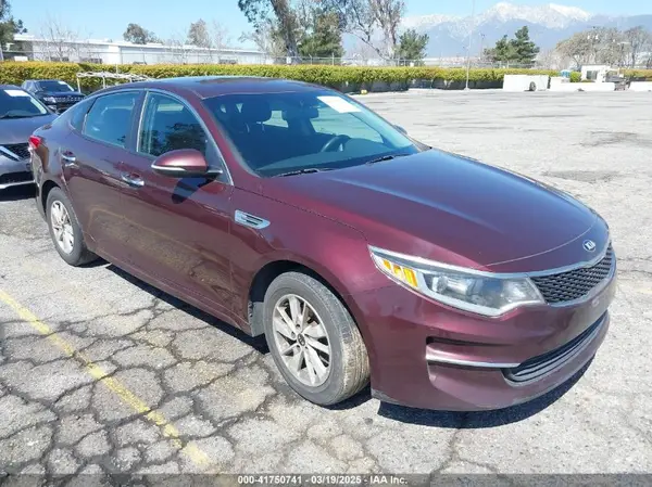 5XXGT4L34JG210961 2018 KIA OPTIMA - Image 1