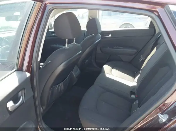 5XXGT4L34JG210961 2018 KIA OPTIMA - Image 8