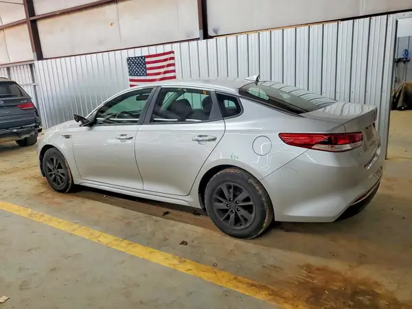 5XXGT4L34JG211494 2018 KIA OPTIMA - Image 2