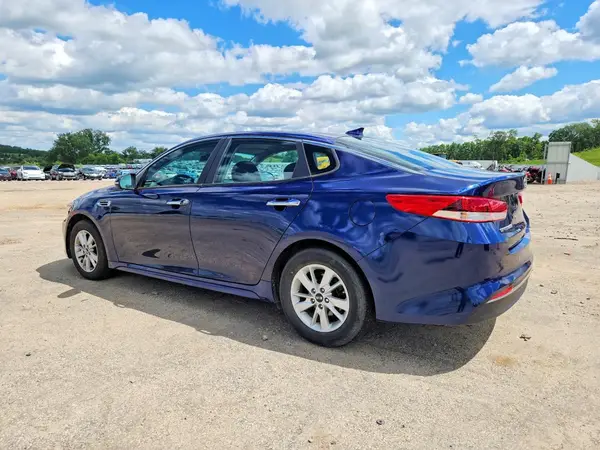 5XXGT4L34JG214413 2018 KIA OPTIMA - Image 2
