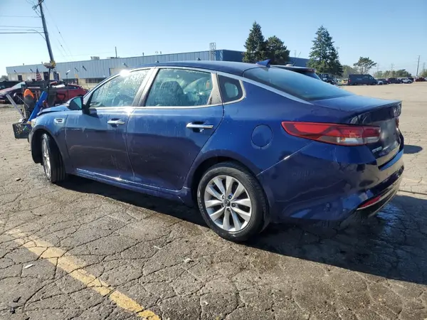5XXGT4L34JG214458 2018 KIA OPTIMA - Image 2