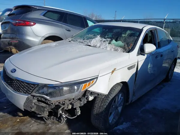 5XXGT4L34JG214539 2018 KIA OPTIMA - Image 2