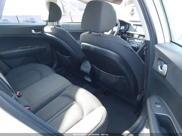 5XXGT4L34JG214539 2018 KIA OPTIMA - Image 8
