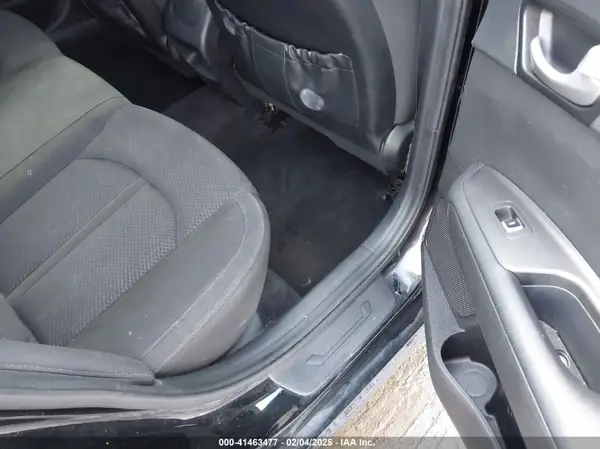 5XXGT4L34JG215786 2018 KIA OPTIMA - Image 8