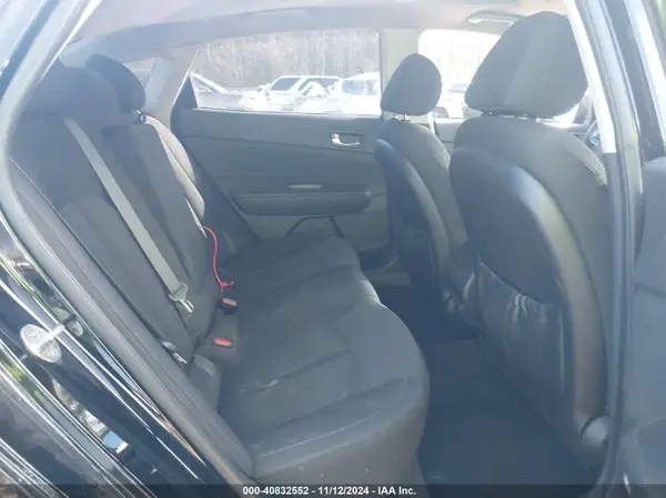 5XXGT4L34JG219143 2018 KIA OPTIMA - Image 8