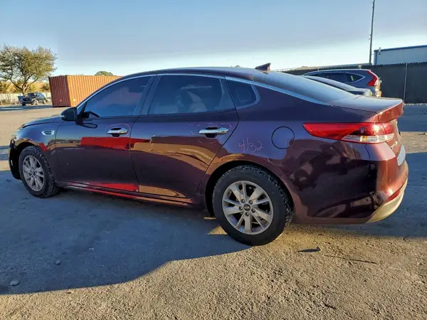 5XXGT4L34JG221751 2018 KIA OPTIMA - Image 2
