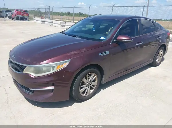 5XXGT4L34JG223922 2018 KIA OPTIMA - Image 2