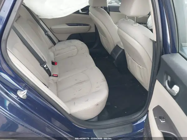 5XXGT4L34JG225928 2018 KIA OPTIMA - Image 8