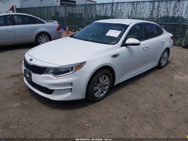 5XXGT4L34JG226089 2018 KIA OPTIMA - Image 2