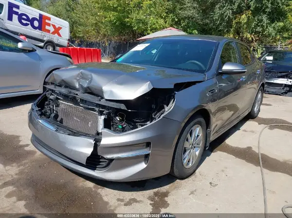 5XXGT4L34JG228392 2018 KIA OPTIMA - Image 2